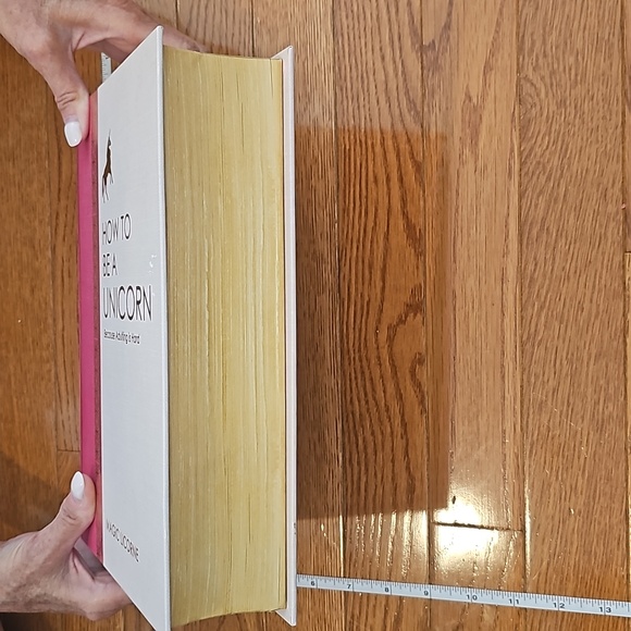 12"x9" empty book box " how to be a unicorn" - Picture 3 of 6